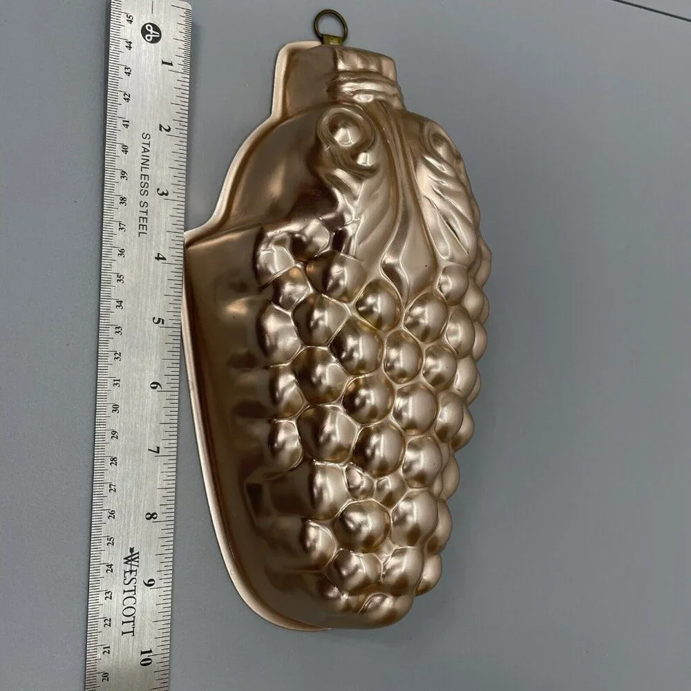 Vintage Mirro Grape Bunch Mold Cake Pan Copper Tone Aluminum Wall Decor USA
